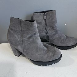 Women’s Gray Booties 8