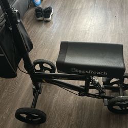 Knee scooter