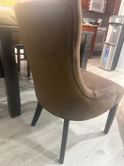 Dinnig chairs