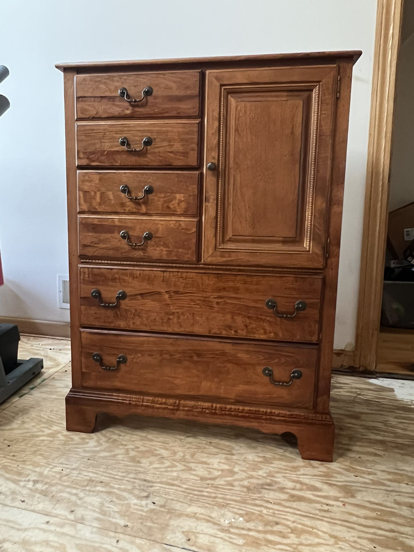 Gentlemen's Chest Of Drawers