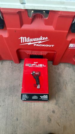 Milwaukee m18 fuel 1/2 compact impact wrench w/ friction Ring (NEW)