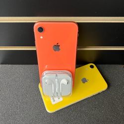 i phone xr 64 GB unlocked with 30 days warranty 
