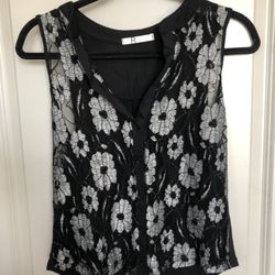 Women’s Floral Black Lace Top Size Small 