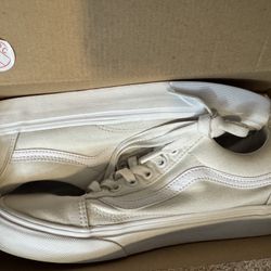 2 Pair Of Vans Size 9.0