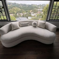 New Modern Curved Boucle Sofa With Pillows - Free Delivery ✅ Contemporary Boucle Sofa 