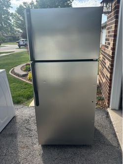 GE refrigerator