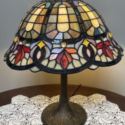  Vintage Stained Glass Lamp