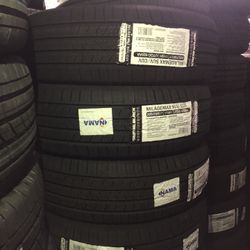 265/70/17 New Tires Royal 