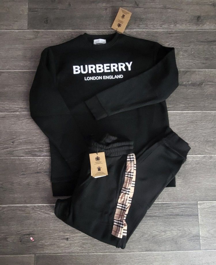 Burberry Black Jogger Set. Tracksuit