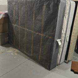 Free Queen Mattress And Boxspring