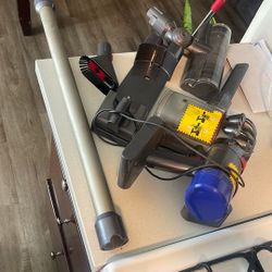Dyson Vacum