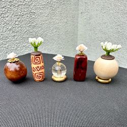 🏺 Handmade miniature vases with flowers made from beads
