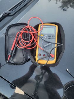 FLUKE 87v True RMS MULTIMETER