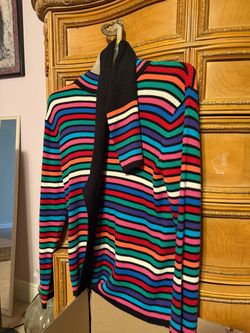 Woman’s multicolor Sweater/ w Scarf