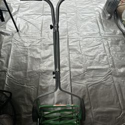 Scotts 14” Manual Lawn Mower