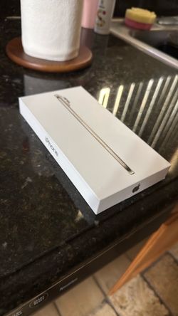iPhone Air 256GB Light Gold (Open Box) (Unlocked)