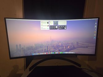 LG UltraWide 35" Curved QHD Monitor (3440x1440) HDR
