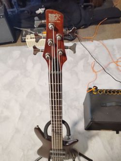 SR505 Ibanez electric bass guitar