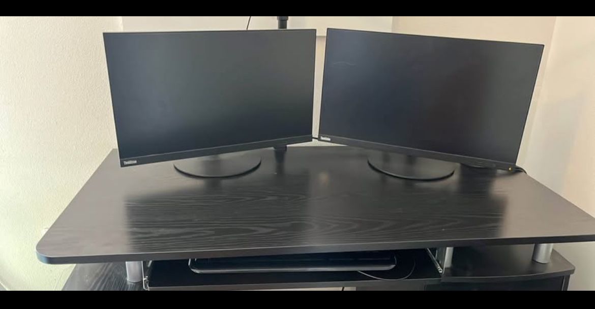 Office Desk In Excellent Condition