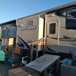 RV, Trailer, Camper, 5th Wheel 