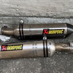 dual Akrapovic Exhausts