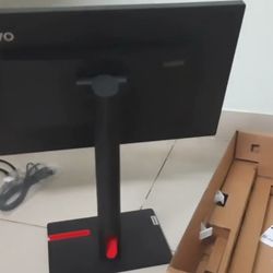 Computer Monitor ( thinkvision t24i-30) 