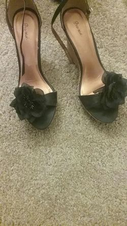 Black wedges, size 8 1/2
