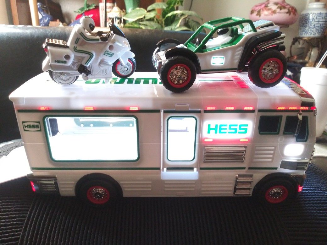 2018 hess collection toy rv wih atv a nd motorbike