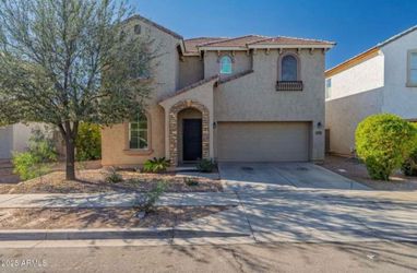 Beautiful 2-Story 4 Bed, 3 Bath Home with Backyard Workshop & Great Location