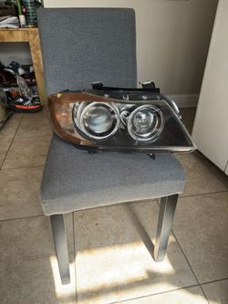 OEM ‘06-‘08 BMW 3 Series Passenger Side Headlight