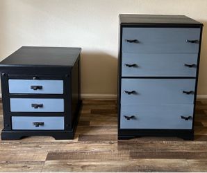 2-Piece Dresser and Nightstand Set