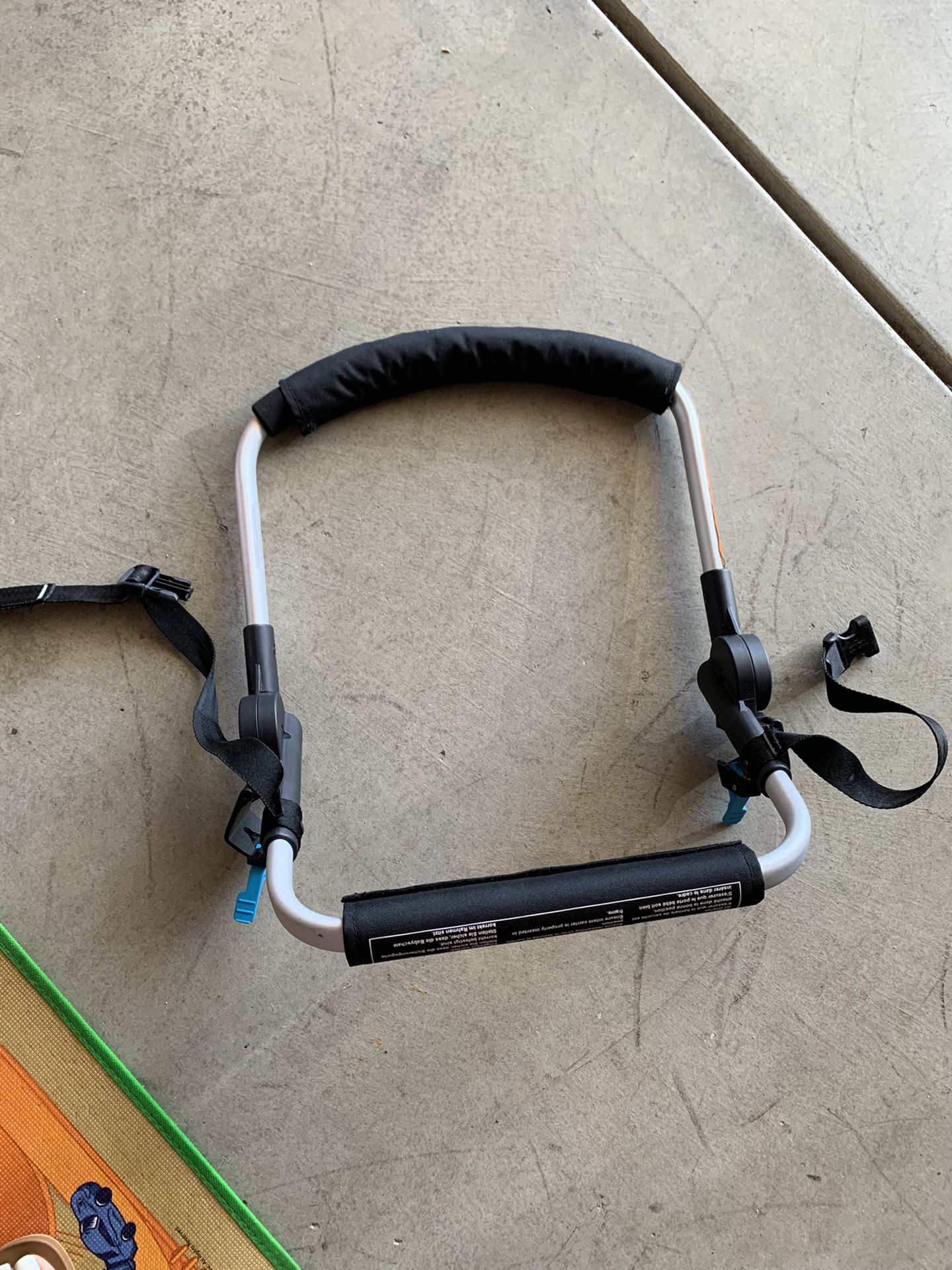 Thule Infant Car seat Adaptor