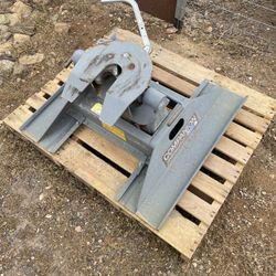 Fifth Wheel Hitch 