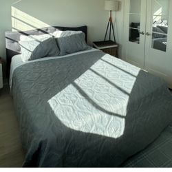 Bed Including Mattress Queen Size, Gray