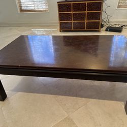 BEAUTIFUL QUALITY SOLID WOOD BROWN RECTANGLE COFFEE TABLE. 50” L x 28” W x 17” H