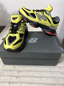 New Balance Sneakers 