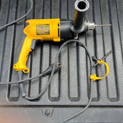 Dewalt DW511 Vsr Hammer Drill 
