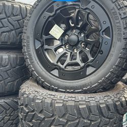 WHEELS OFF ROAD 20x10 CHEVY TAHOE YUKON DENALI GMC