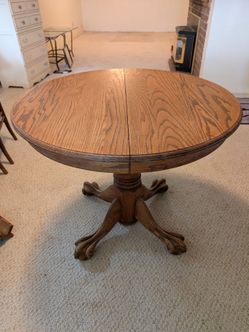 Vintage Oak Claw Foot Round Country Table w Leaf