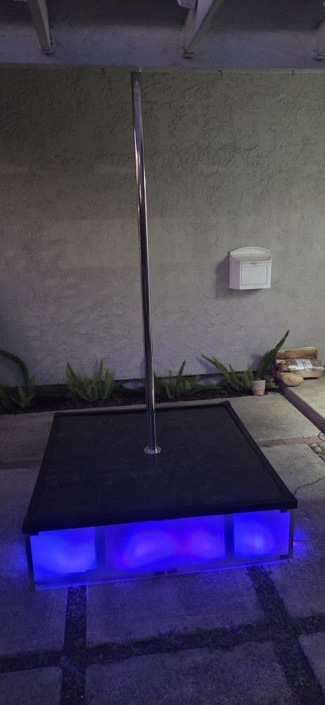 Pole Dance - PLEASE READ