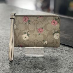 Coach Wristlet Wallet