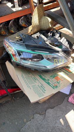Traverse headlight 2018 2021