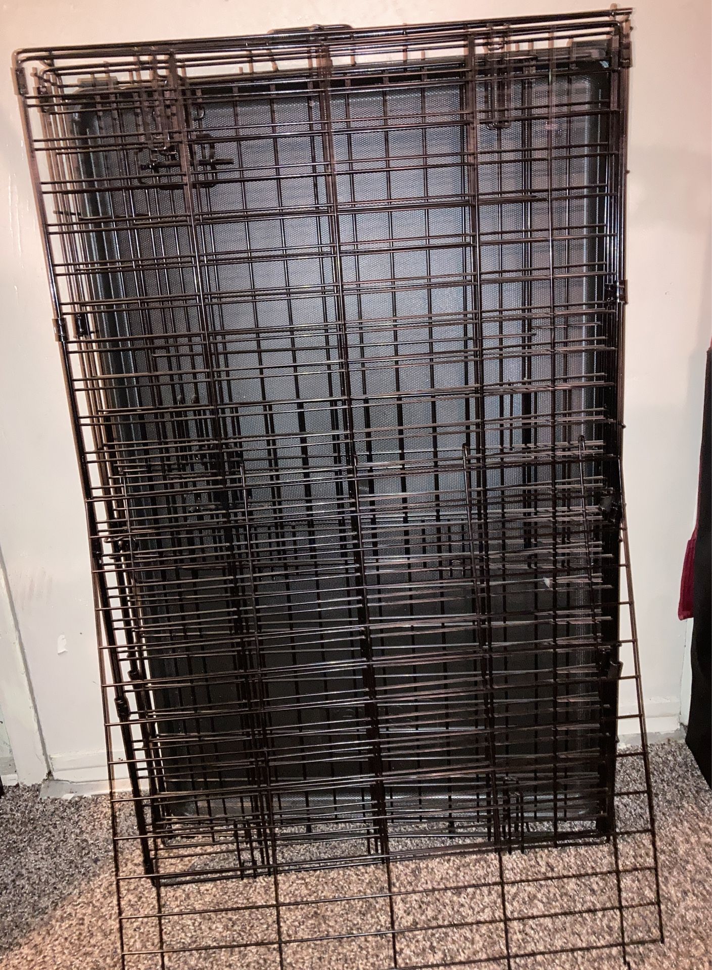 You & Me dog create/kennel. Color: black