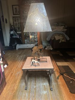 Vintage Lamp With Table Set