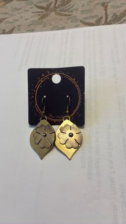 Gold plated dangly flower earrings