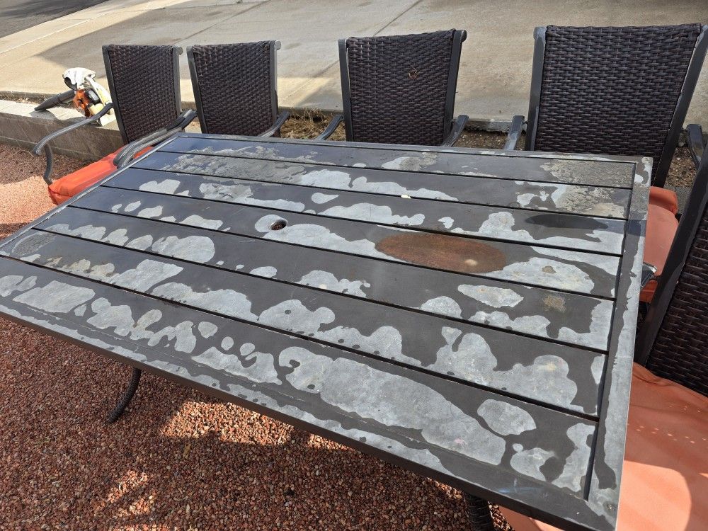 Metal Table/Swivel Chairs