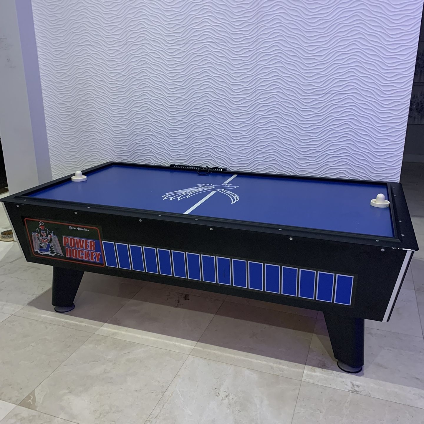 Air Hockey Table