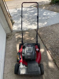 Briggs & Stratton 675 series push lawnmower