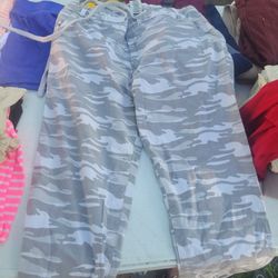 True Religion Pants.    Joggers 