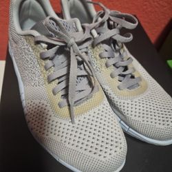 Size 7.   Talla 7 De Dama. En Buenas Condiciones 